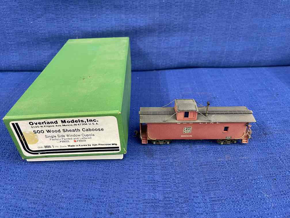Overland Soo Line Wood Train Caboose (1 of 7)