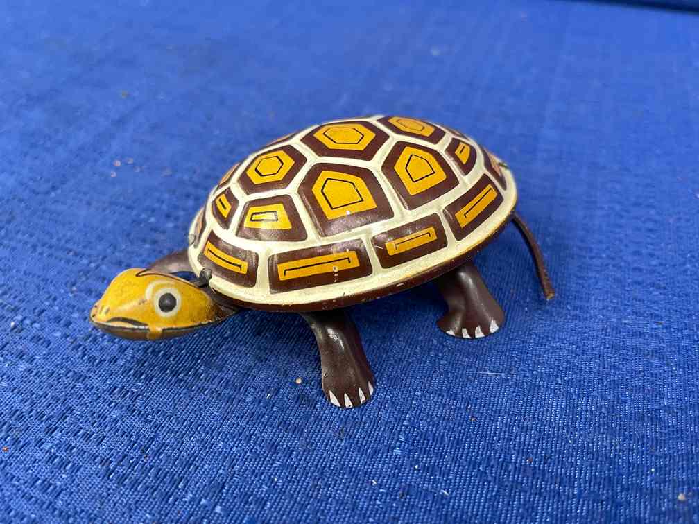 Occupied Japan Tin Wind-up Turtle (1 of 6)