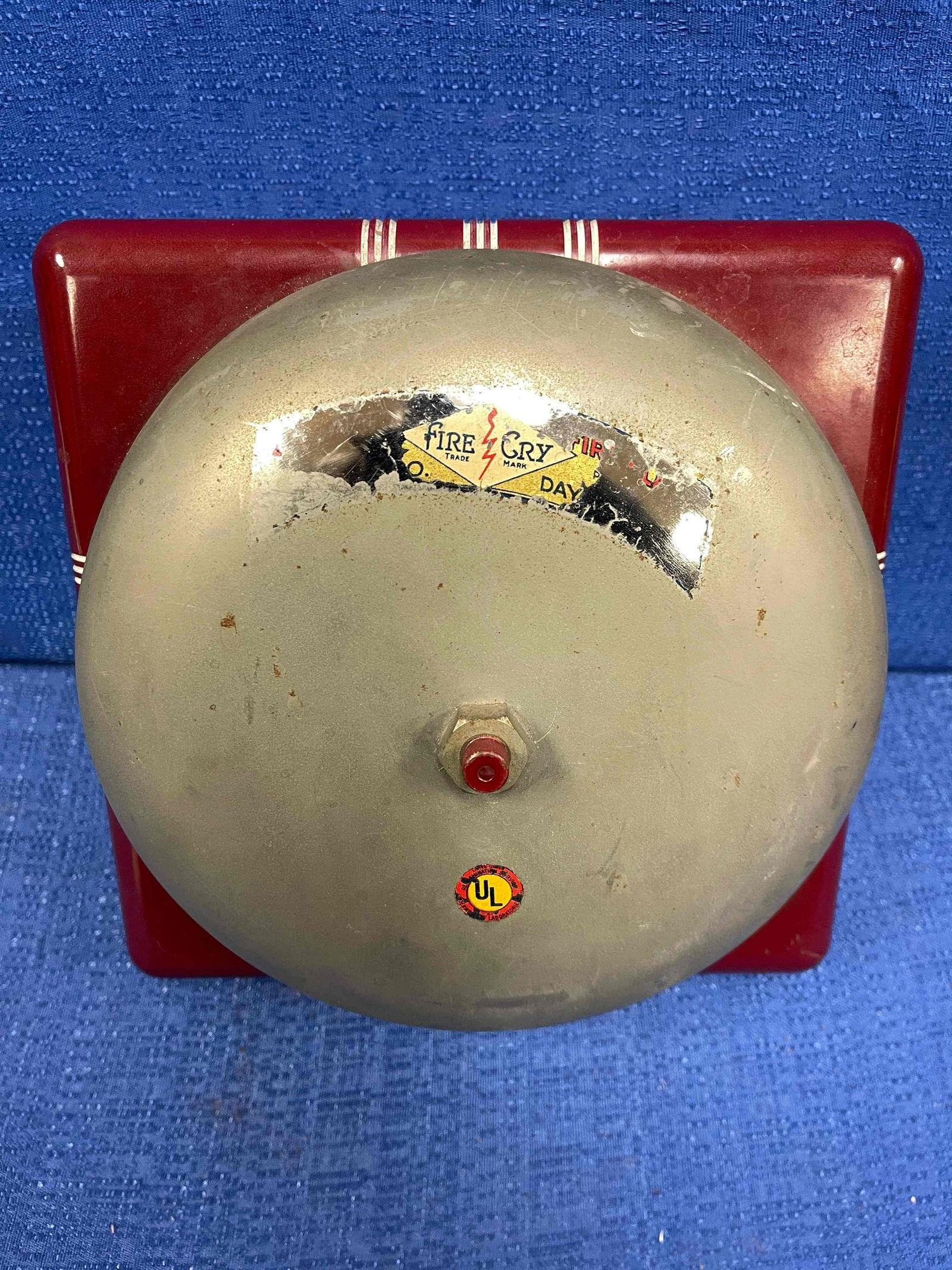 Vintage Fire Cry Fire Bell (1 of 6)