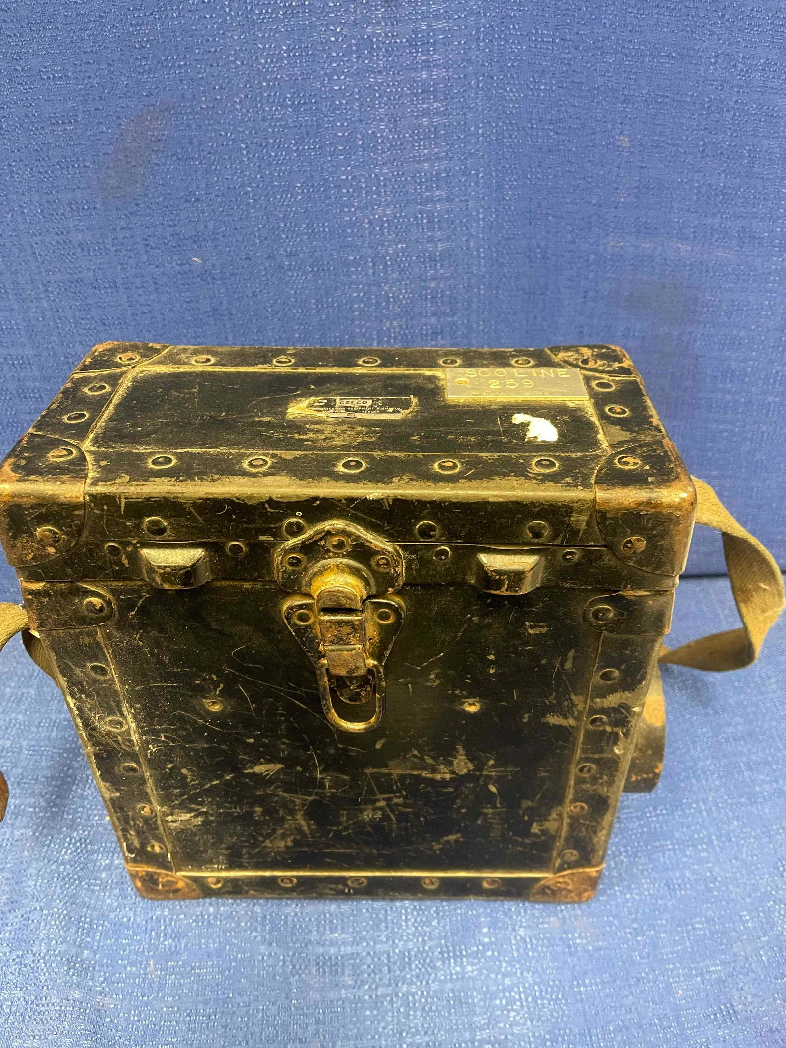 Soo Line Portable Magneto Telephone (1 of 9)