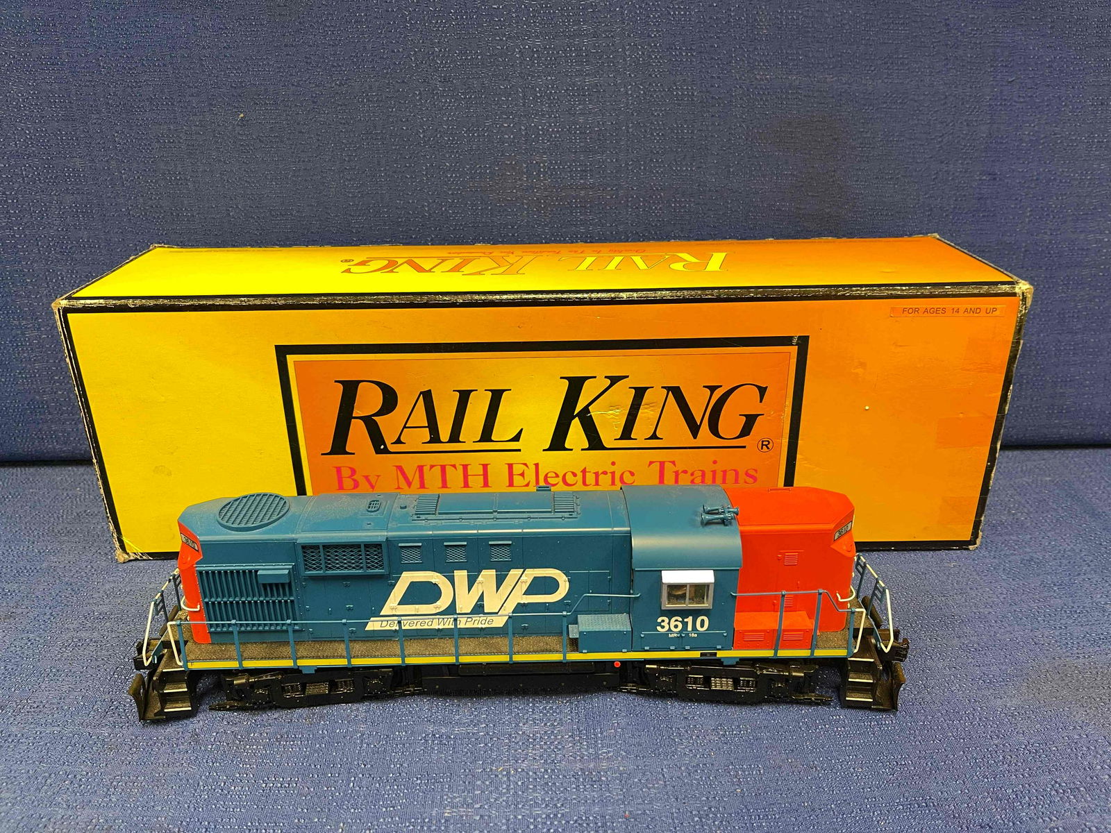 DW&P RR O Scale MTH Diesel Loco with Sound (1 of 9)