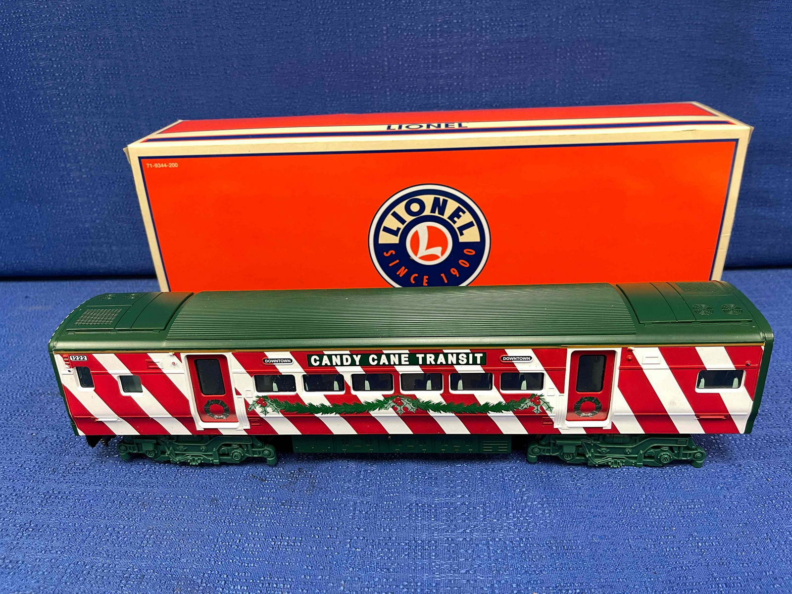 Lionel O Scale Candy Cane Transit Unit #1222 (1 of 7)