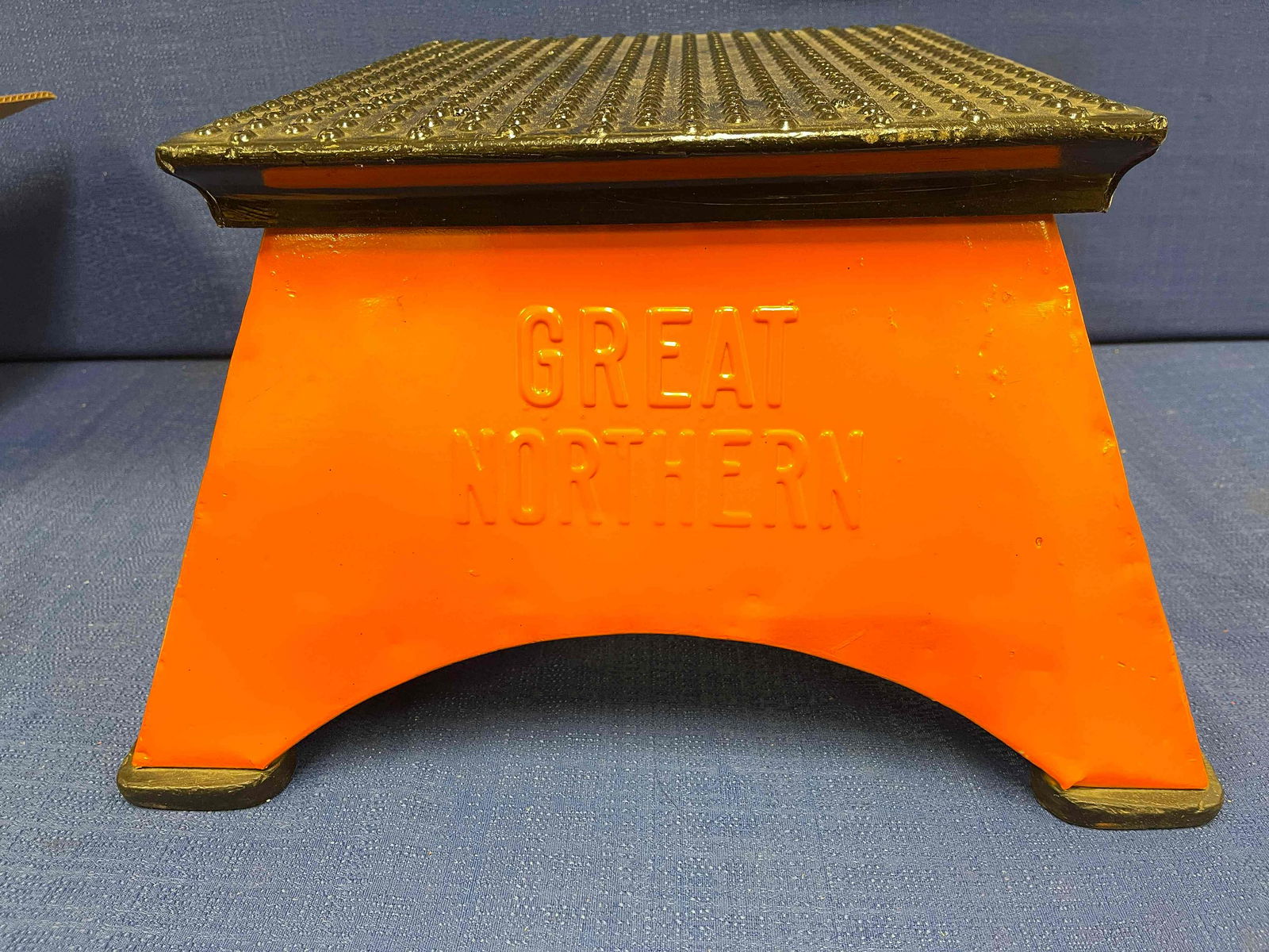 Great Northern RR Metal Step Box (1 of 6)