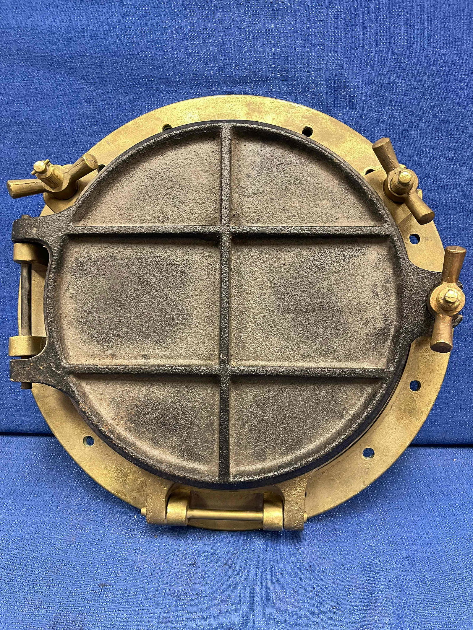 Solid Brass Ships Porthole (1 of 7)