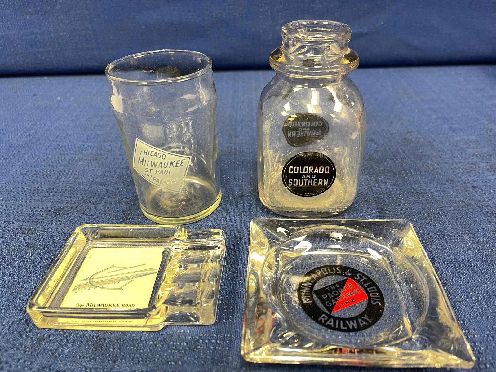 4 Railroad Glass Pcs. (1 of 5)