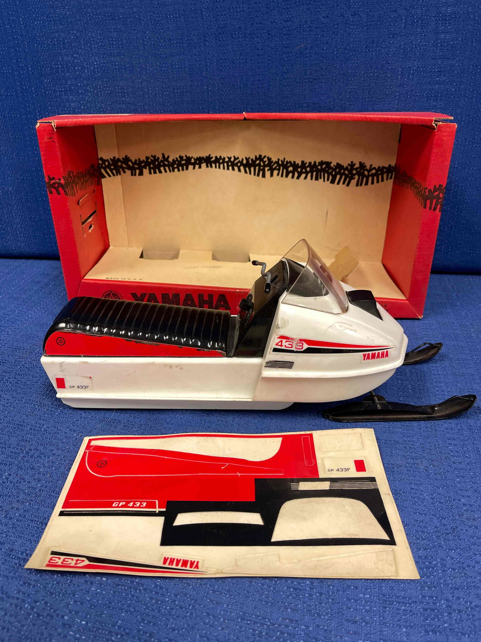 Vintage Yamaha Snowmobile (1 of 10)