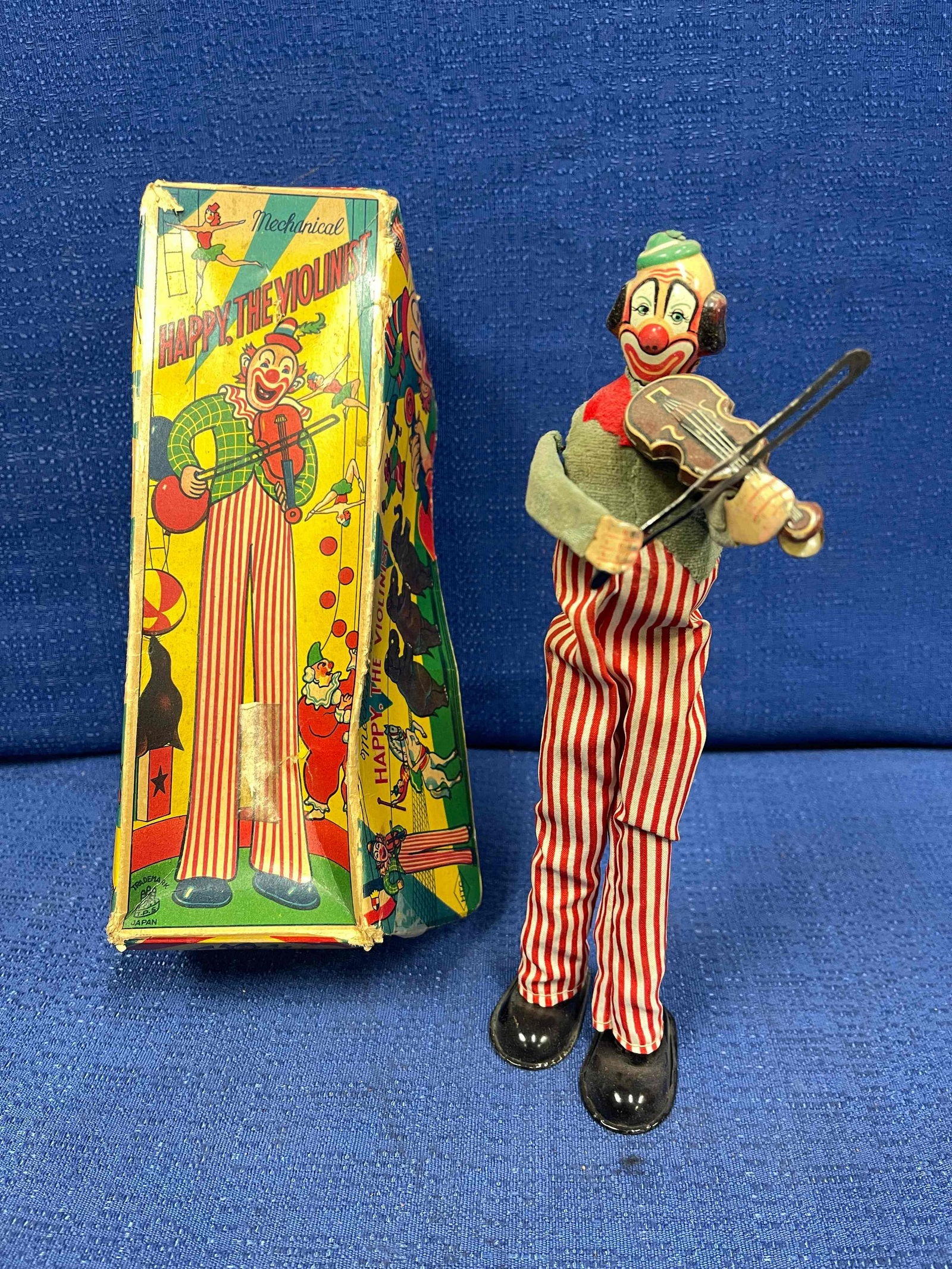 Vintage Cragstan Mechanical Happy the Violinist (1 of 9)