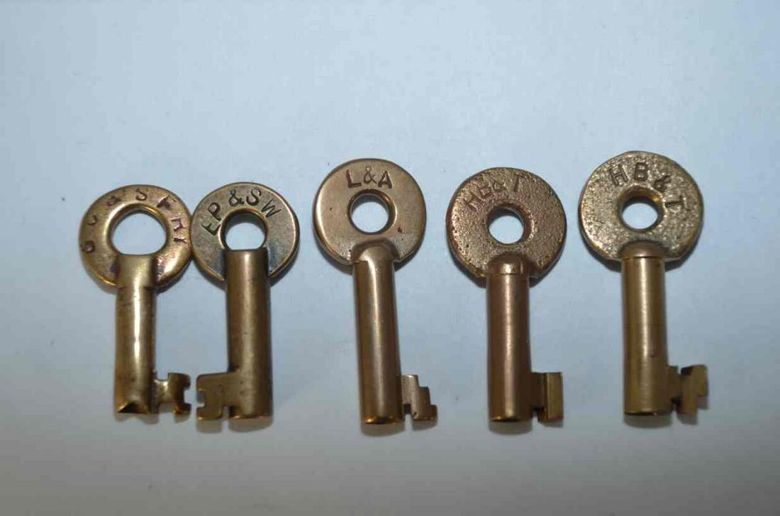 Southern USA RR Brass Key Lot-5 Keys (1 of 3)