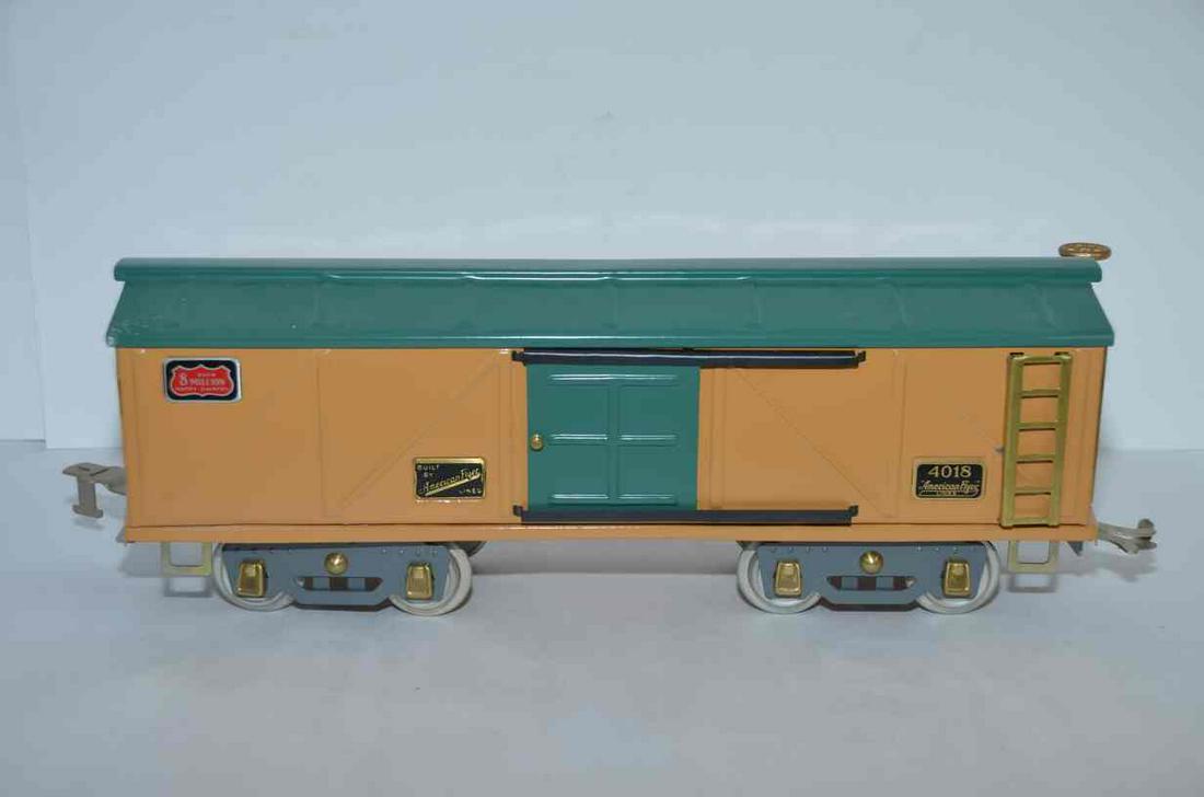 American Flyer 1930s Pre-War Wide Gauge Mustard and Green Box Car #4018 (1 of 6)