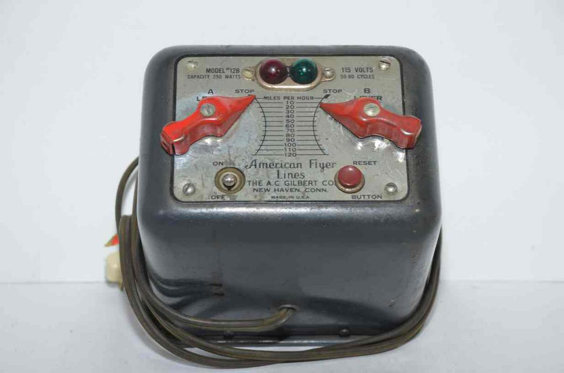 American Flyer 12B Transformer: This is an American Flyer 12B transformer. 250 watts; 115 volts.