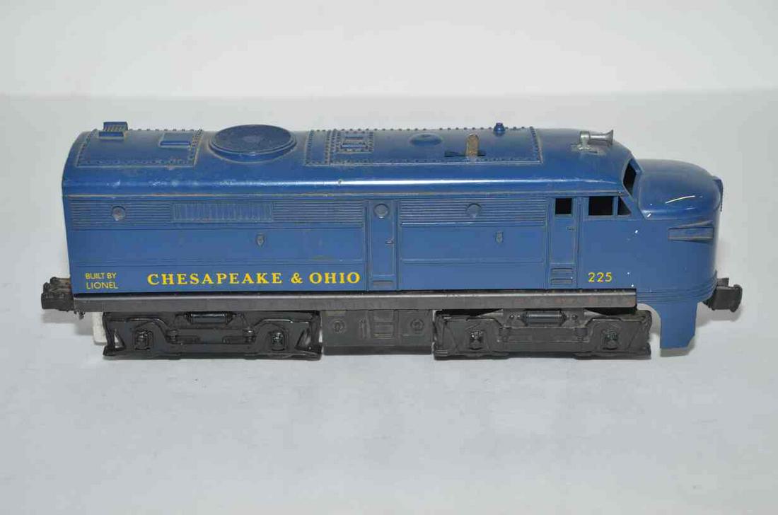 Lionel O Scale Chesapeake and Ohio RR Alco A-Unit Locomotive #225 (1 of 4)