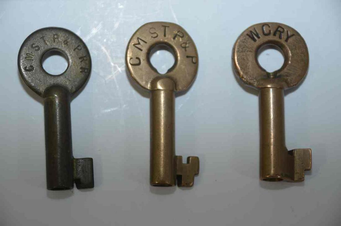 Three Brass RR Switch Keys-Milwaukee Road/Wisconsin Central (1 of 3)