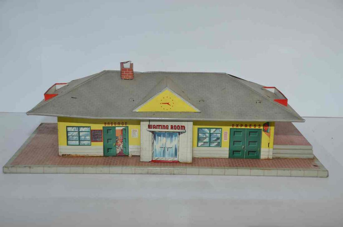 Marx #4418 O Scale Tin Glendale Station (1 of 5)