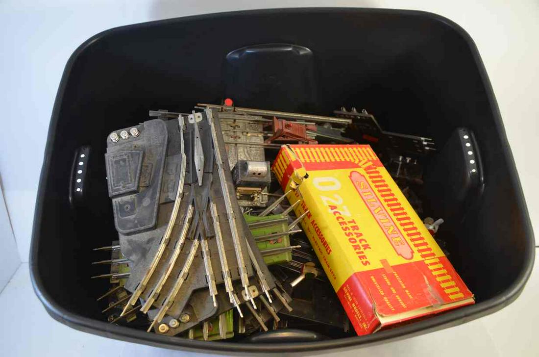 Lot of 40 O Scale Turnouts and 5 Crossovers-Marx/Lionel (1 of 2)