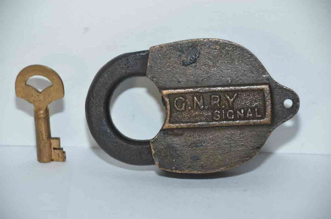 Great Northern RR Brass Signal Lock and Key (1 of 7)
