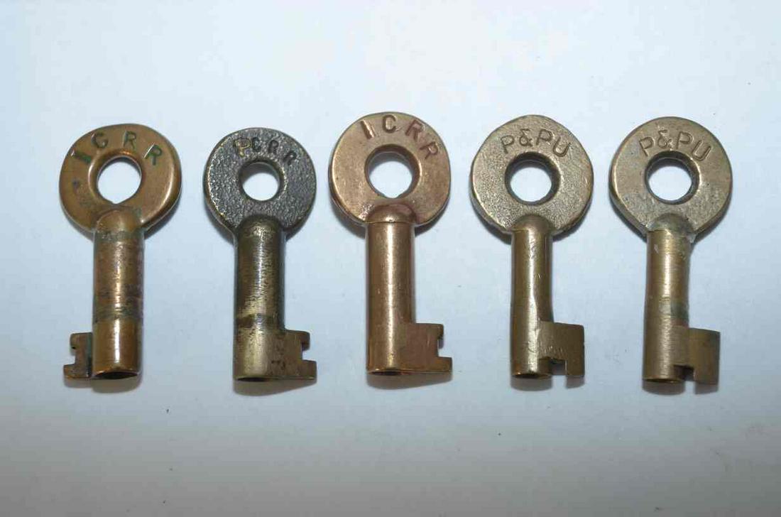 Illinois Central/Peoria and Pekin Union RR Brass Key Lot-5 Keys (1 of 3)