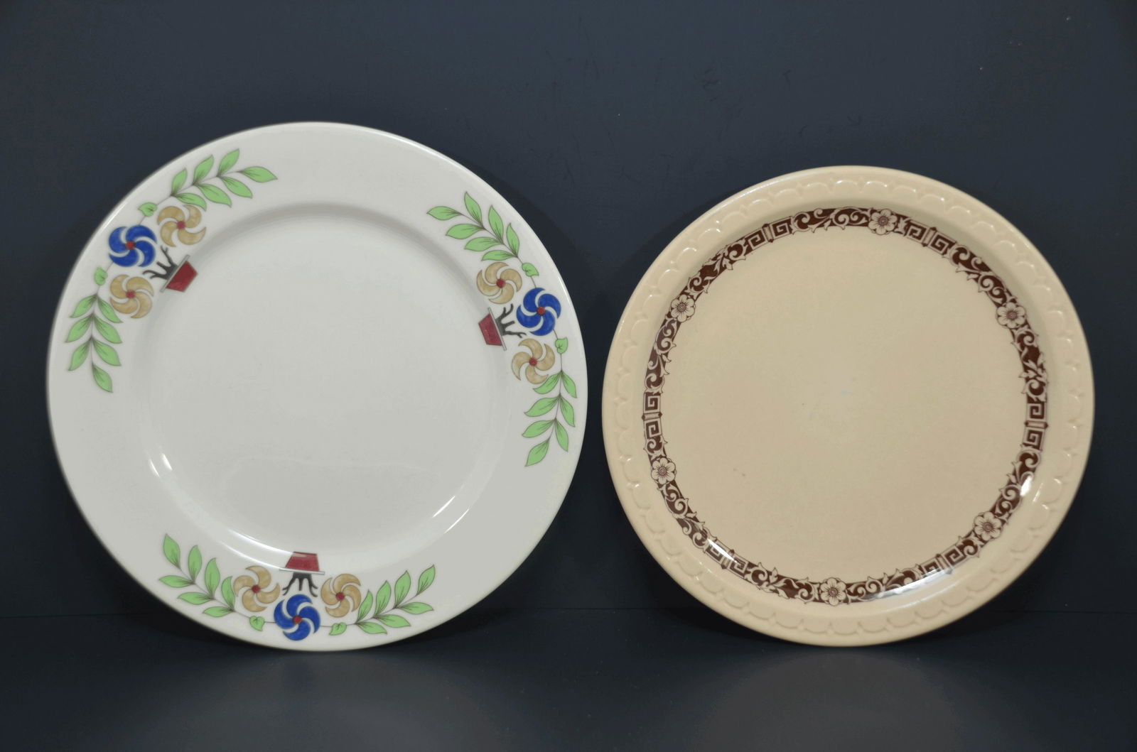 Two Different Dinner Plates-Great Northern/Chesapeake and Ohio (1 of 6)