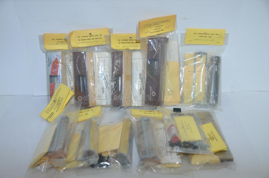 13 Athearn Metal Line HO Scale Car Kits (290341) on Jan 14, 2023