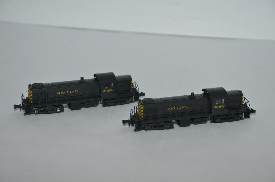 Two Atlas Soo Line RS1 Diesel Locos-N Scale (1 of 4)
