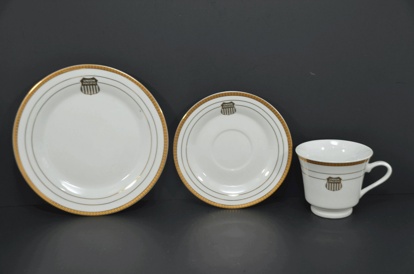 Union Pacific RR Bread Plate, Saucer, and Coffee Cup Set (1 of 7)
