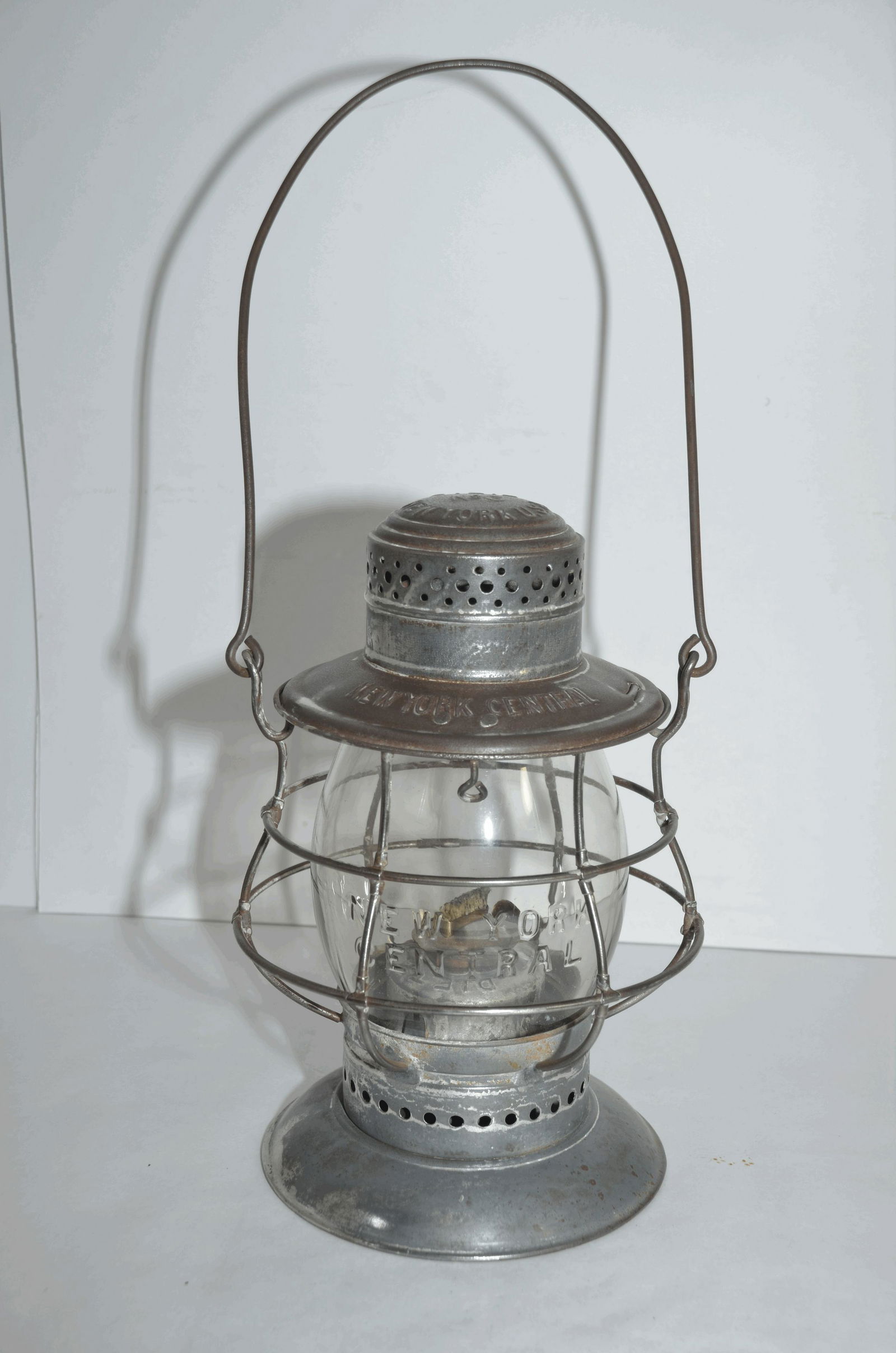 New York Central RR Dietz No. 6 Switchmans Lantern (1 of 12)