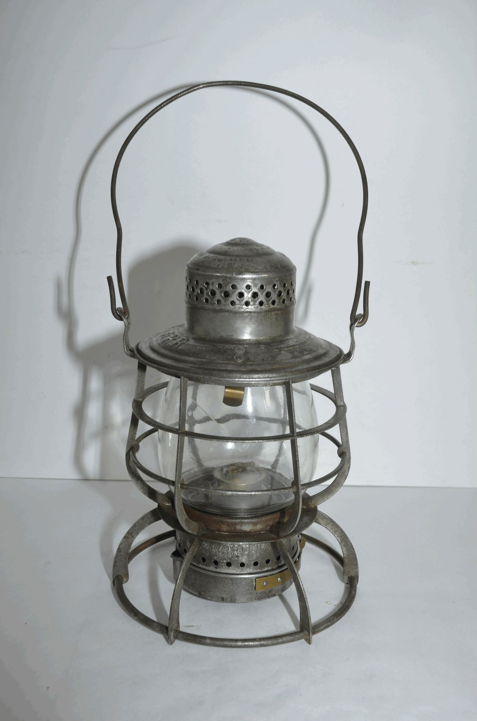 Louisville and Nashville RR Armspear Switchmans Lantern (1 of 8)