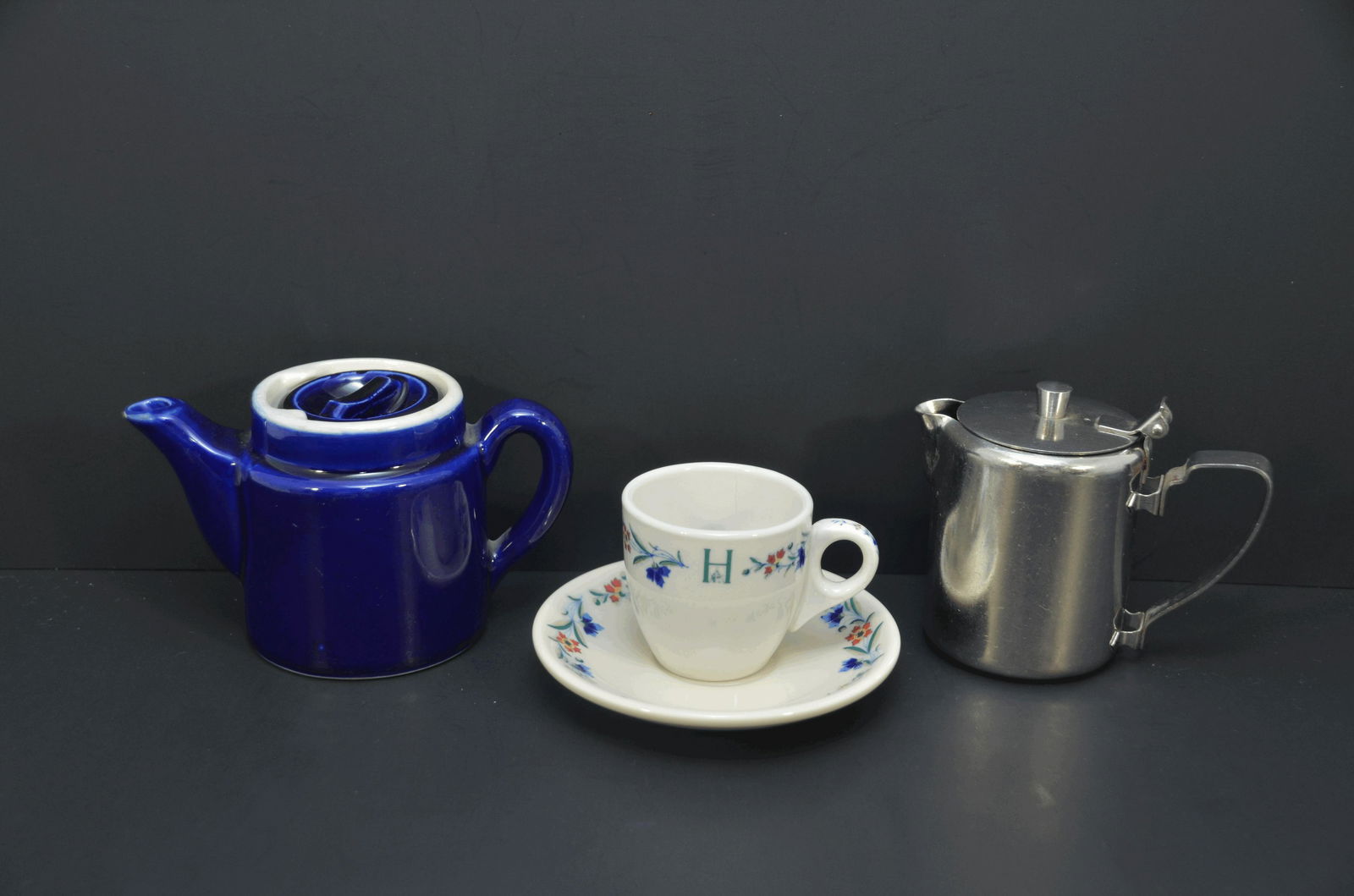 Seven Misc Pieces of RR and Non RR China (1 of 11)