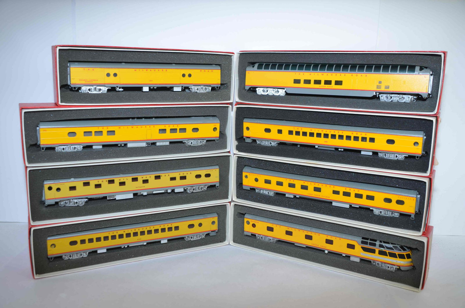 S Soho Co. Brass Models-8 Car Milwaukee Road Psgr Train-HO Scale (1 of 8)