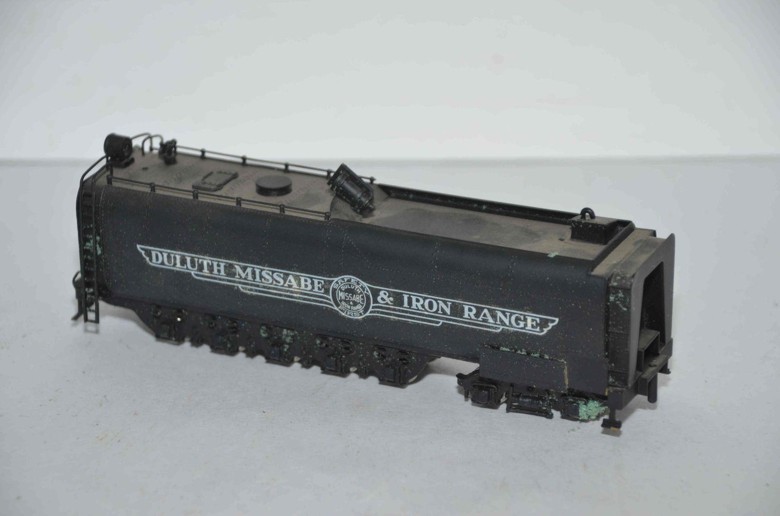 DMIR Brass Tender for Yellowstone 2-8-8-4 HO Scale: This is a brass tender for a Duluth Missabe and Iron Range 2-8-8-4 Yellowstone steam locomotive in HO scale. It was found in a separate box in this lot. Akane, Samhongsa, Tenshodo, and a few others ma