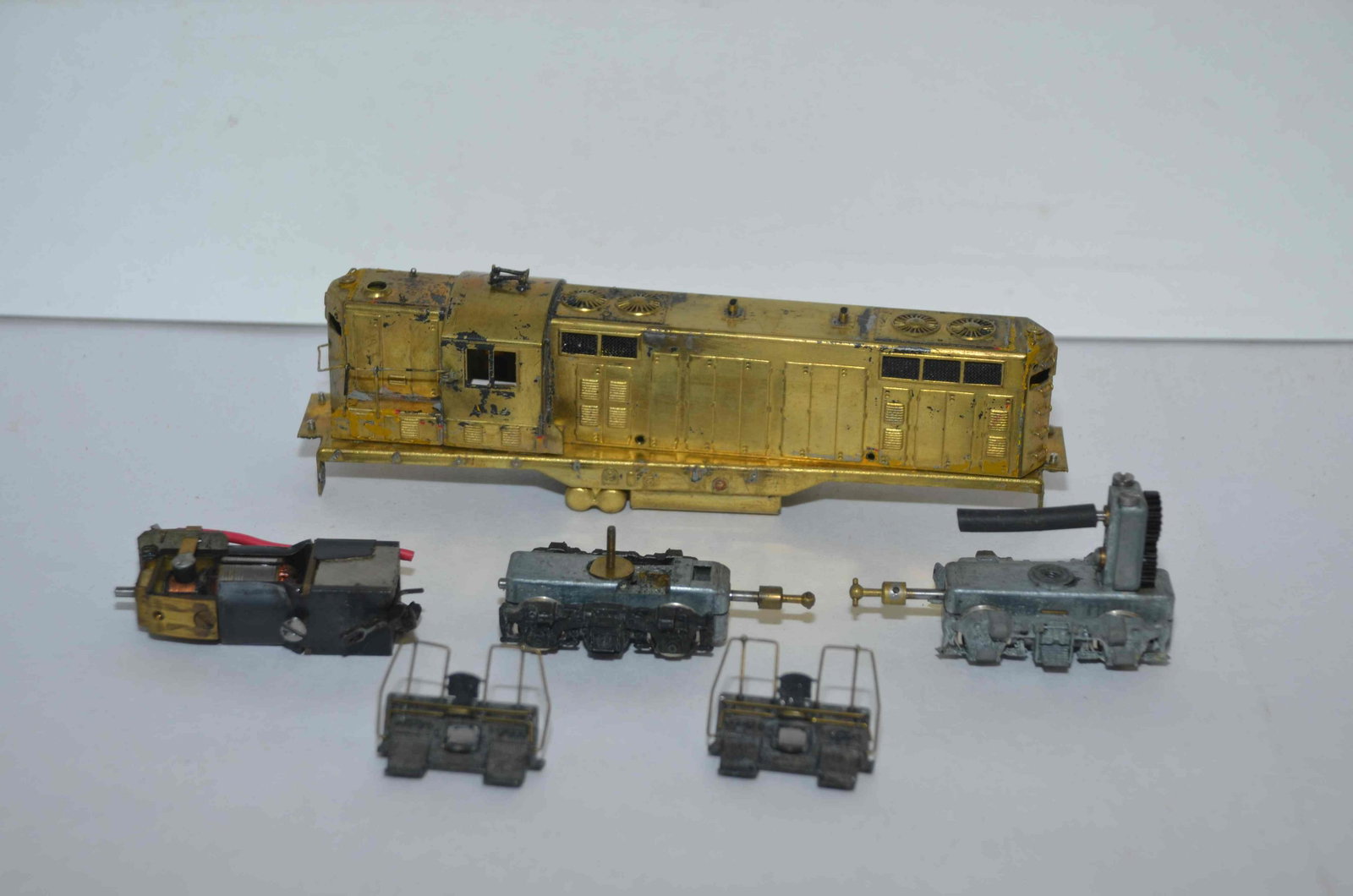 Tenshodo Brass Models GP7 Diesel Kit-HO Scale: This is a Tenshodo Brass Models GP7 diesel locomotive kit. We believe all necessary parts are included. Needs nothing but assembly!