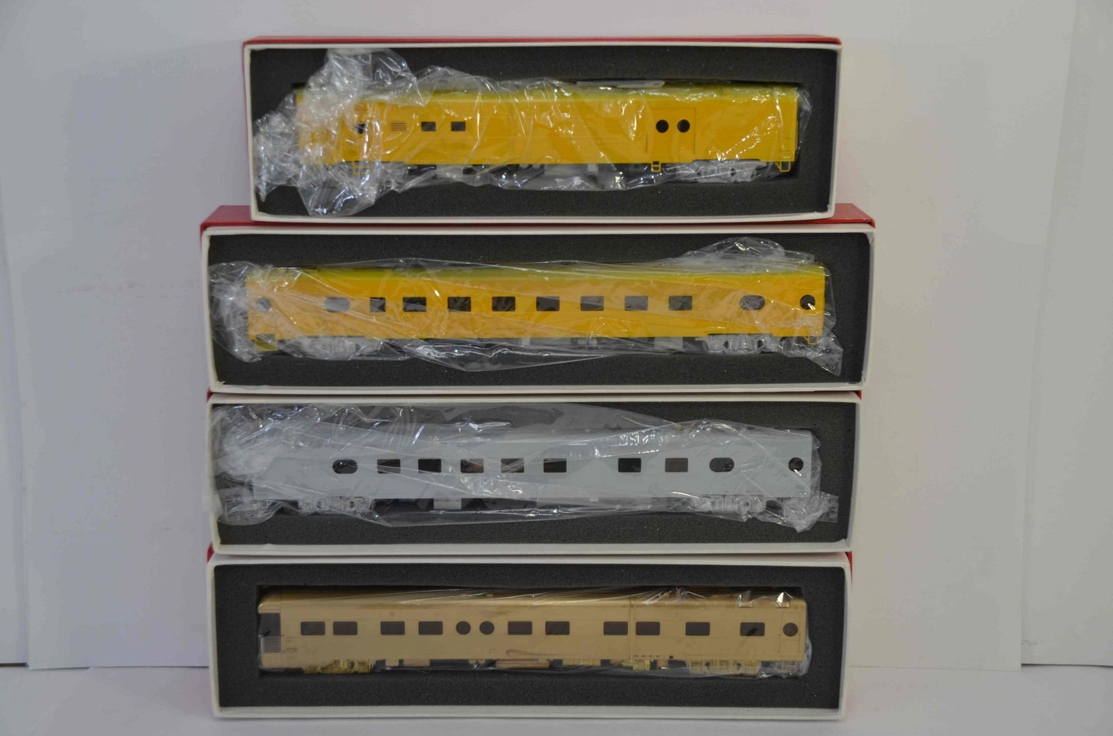 S Soho Company Brass-Milwaukee Road 7 Car Passenger Set-HO Scale (1 of 3)