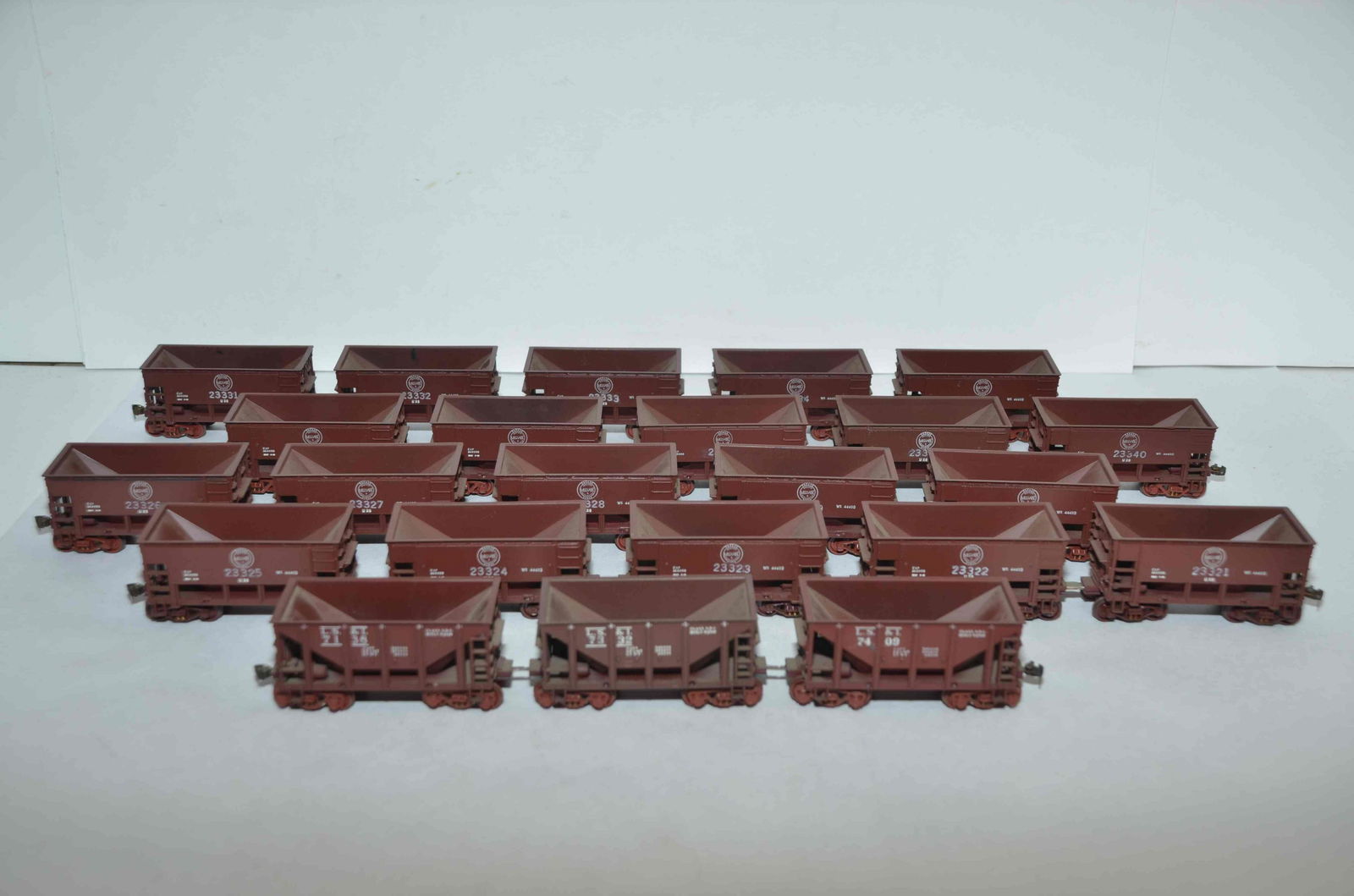 23 HO Scale Ore Cars-DMIR and LSI RR (1 of 3)