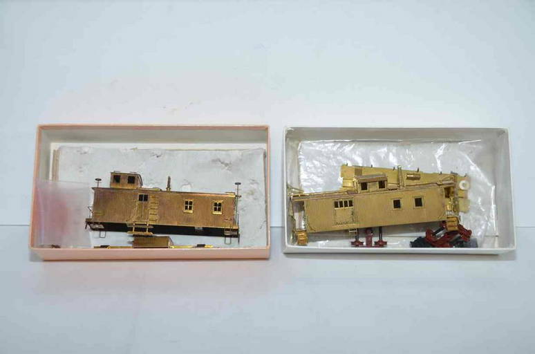 Two Brass Hallmark Models HO scale BaggageCabooses (535332) on Jan 14