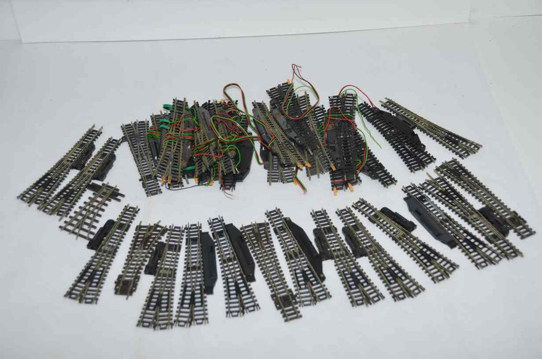 Over 30 N Scale Turnouts Plus Rerailers and Track (1 of 2)