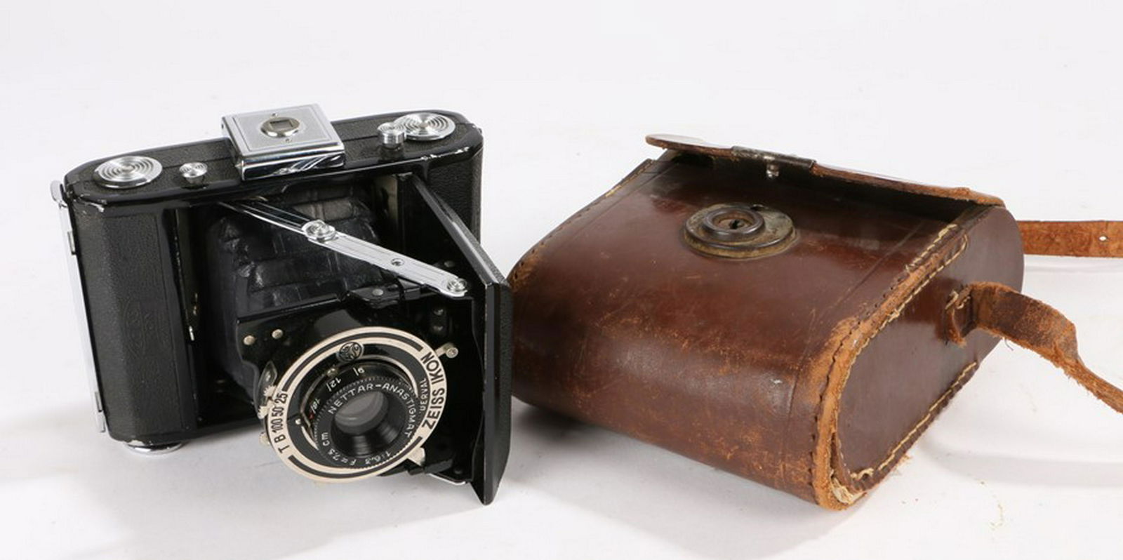 Zeiss Ikon Derval camera, housed within its original Sep 05, 2019