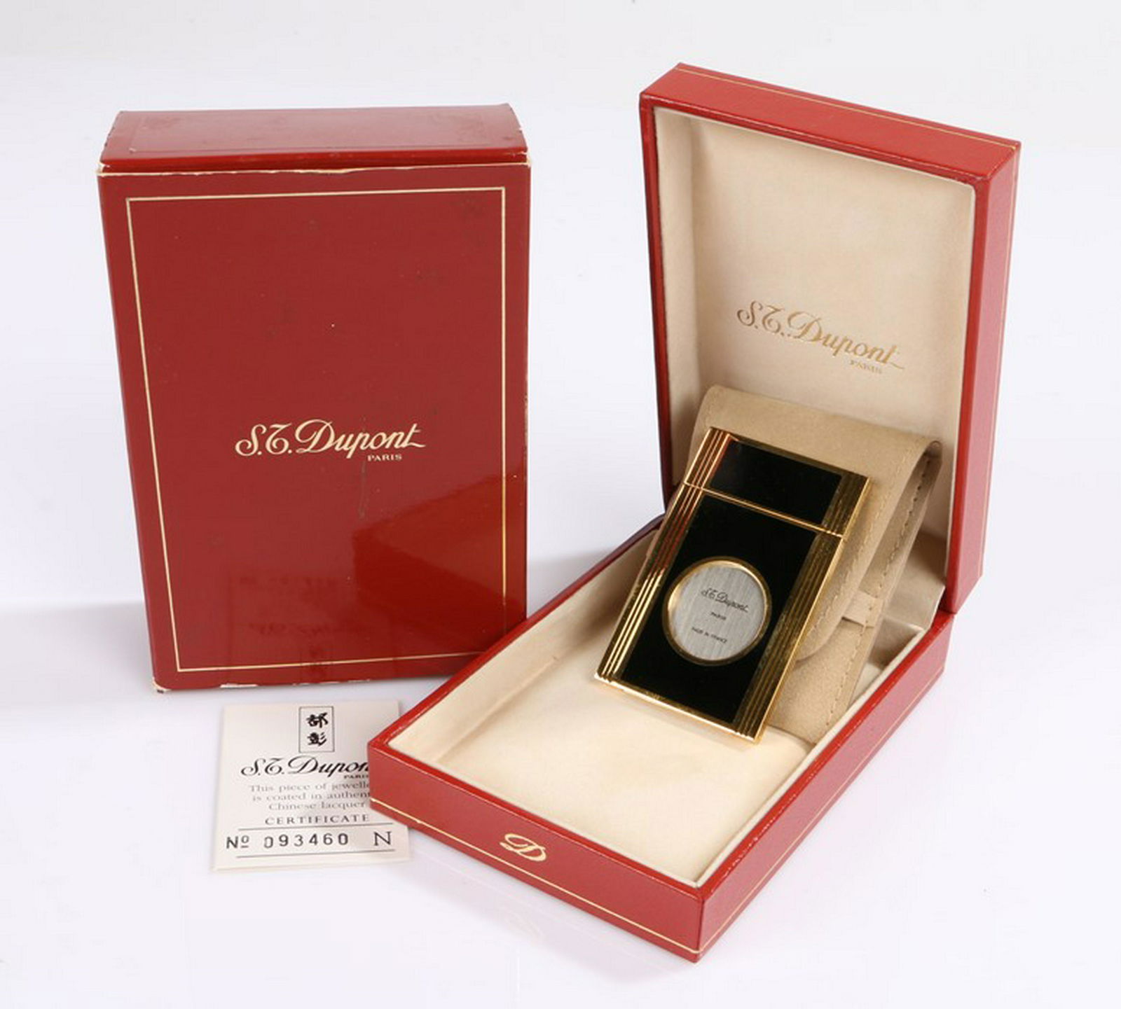 S.T. Dupont cigar cutter, the black and gilt lacquer (1 of 1)