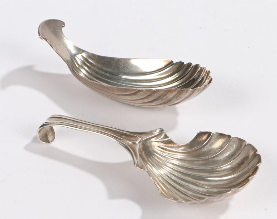 George III silver caddy spoon, Sheffield 1783, maker: George III silver caddy spoon, Sheffield 1783, maker Henry Tudor & Thomas Leader, with shell form bowl and handle with curved terminal, white metal caddy spoon with shell form bowl (2)