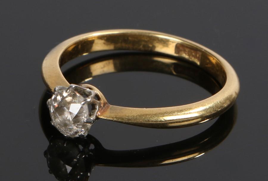 18 carat gold diamond solitaire ring, the round cut (1 of 1)