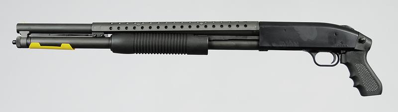 Mossberg 500 Cruiser Shotgun: 12 ga., 3 in. chamber, 8-shot, 20 in. barrel, S/N V1040500, pistol gripÿ