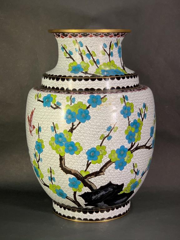 Large Vintage chinese  Cloisonne Vase (1 of 5)
