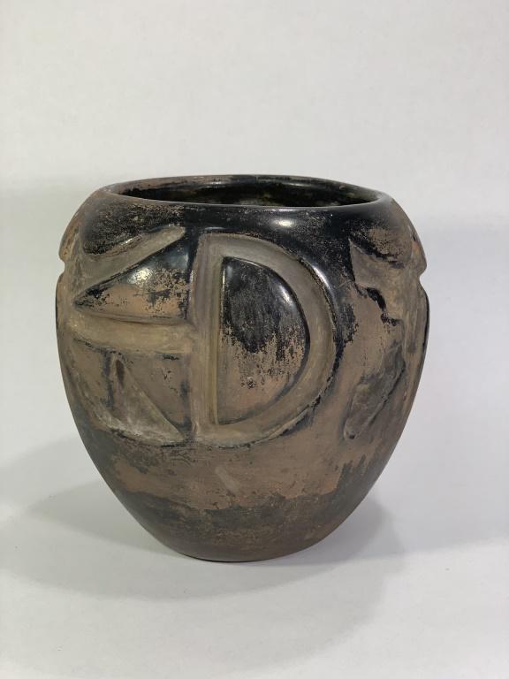 Belen Tapia Santa Clara Pueblo Pottery Vase (1 of 6)