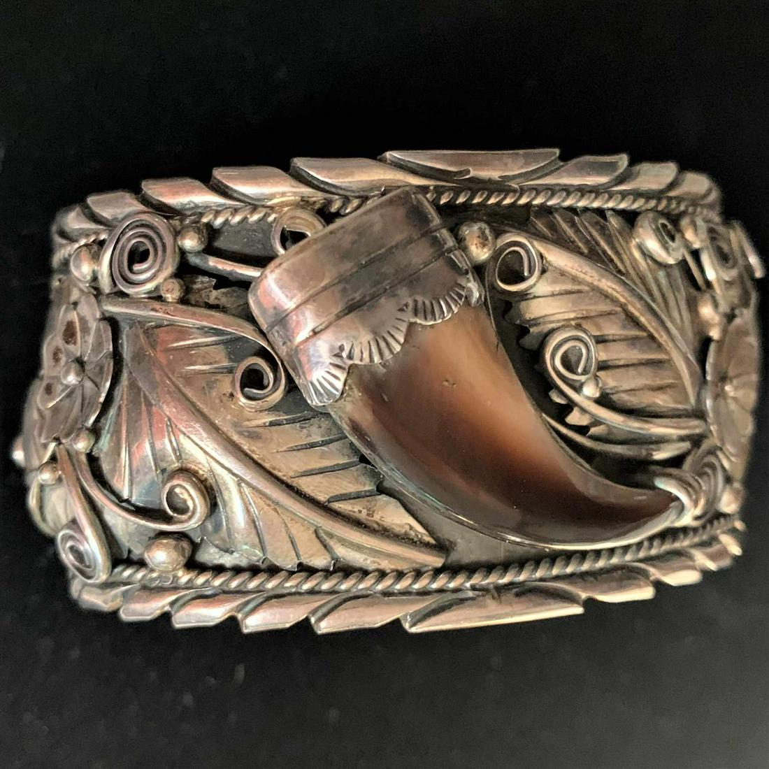 Vintage Native American Sterling Bear Claw Cuff (1 of 5)