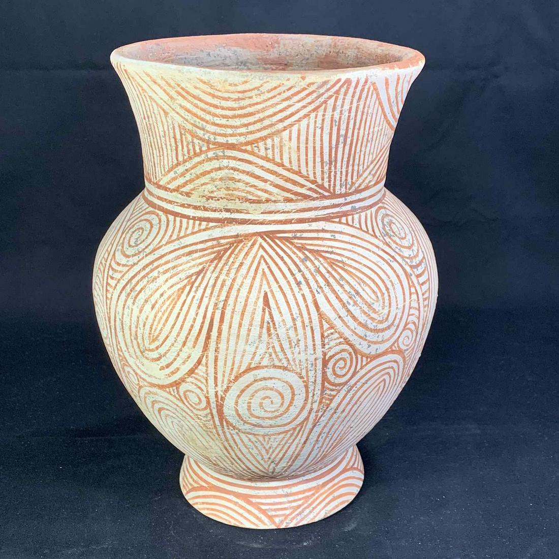 Thai Ban Chiang Pottery Vase (1 of 5)