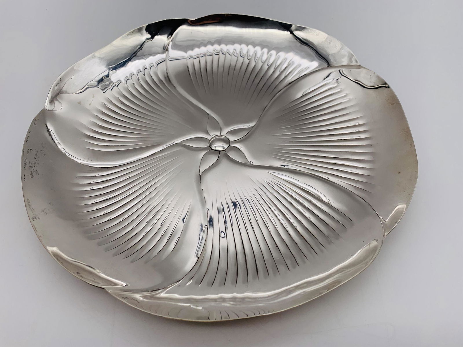 Tiffany & Co. Sterling Silver Ribbed Platter In Floral (1 of 3)