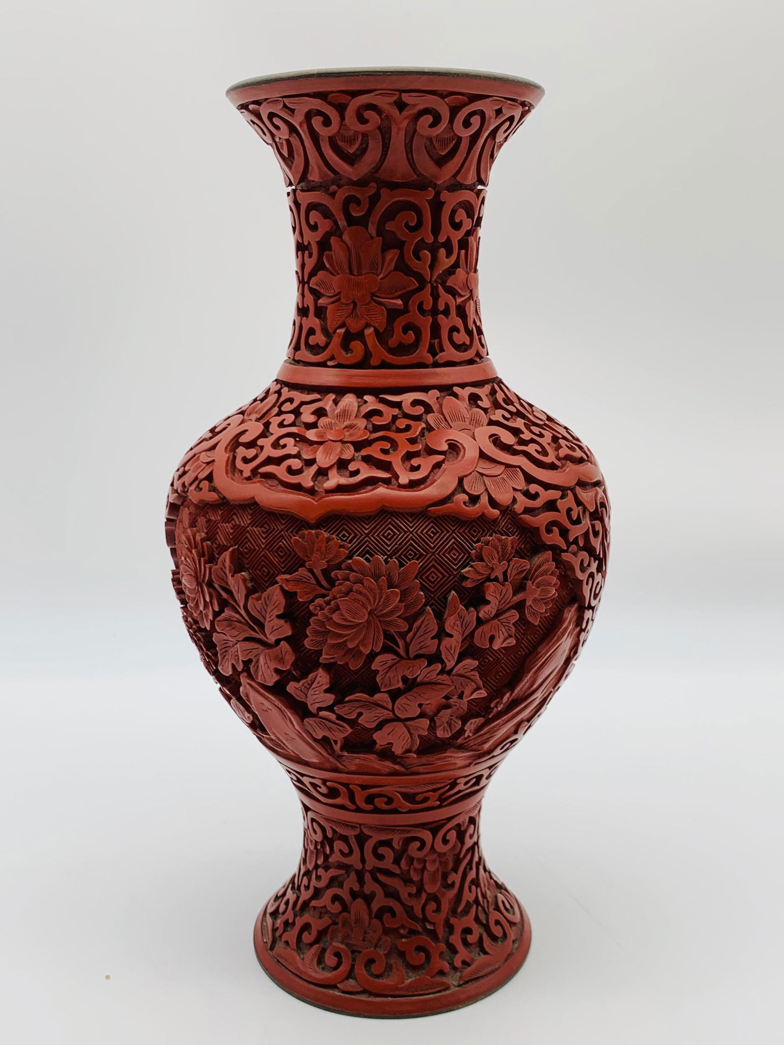 Vintage Chinese Cinnabar Vase. Pretty floral motif. (1 of 5)