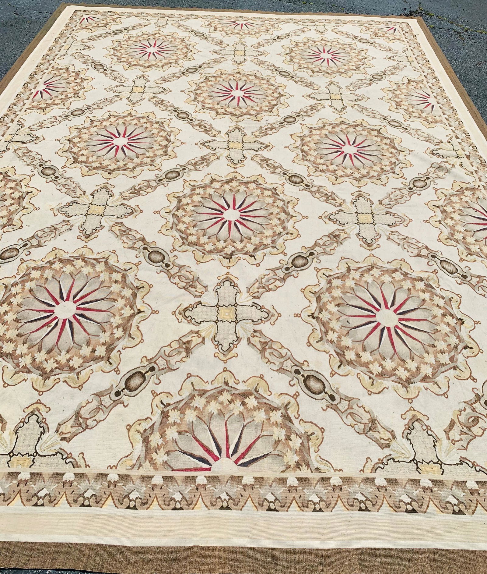 French Aubusson Style Hand Woven Carpet. Unsigned. (1 of 8)