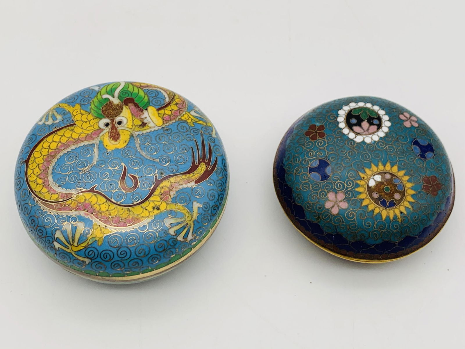2 Vintage Japanese Cloisonne Round Boxes (1 of 6)