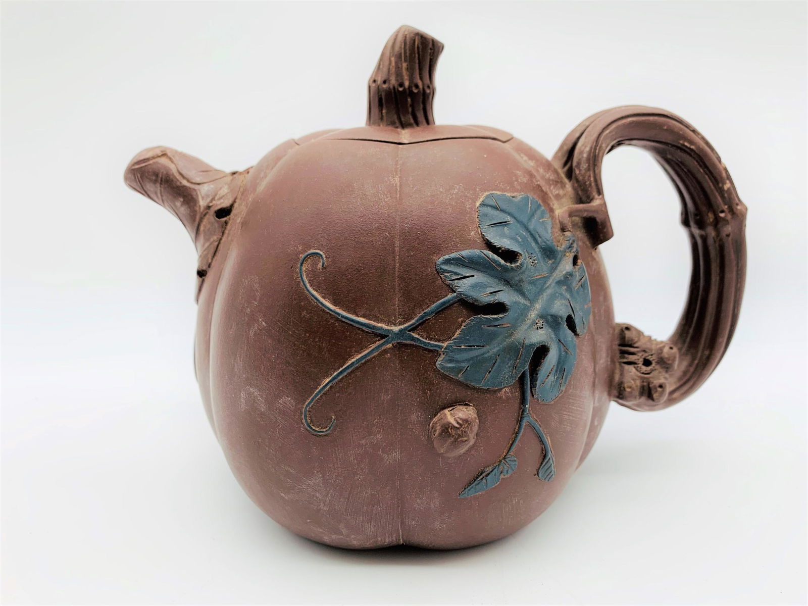 Vintage Chinese Yixing Clay Teapot (1 of 5)
