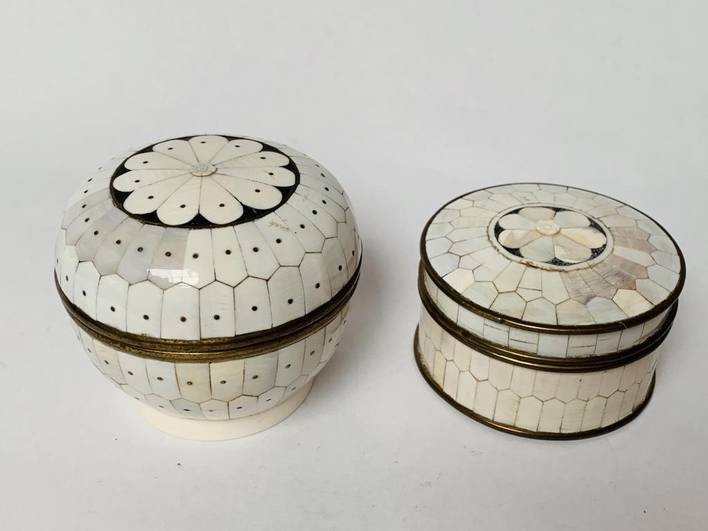 Two Vintage Tessellated Bone Boxes: Two Vintage Tessellated Bone and Brass Boxes. One with brass interior, the other with a wood interior. Unsigned. Good vintage condition. Measures 3" H and 2" H.
