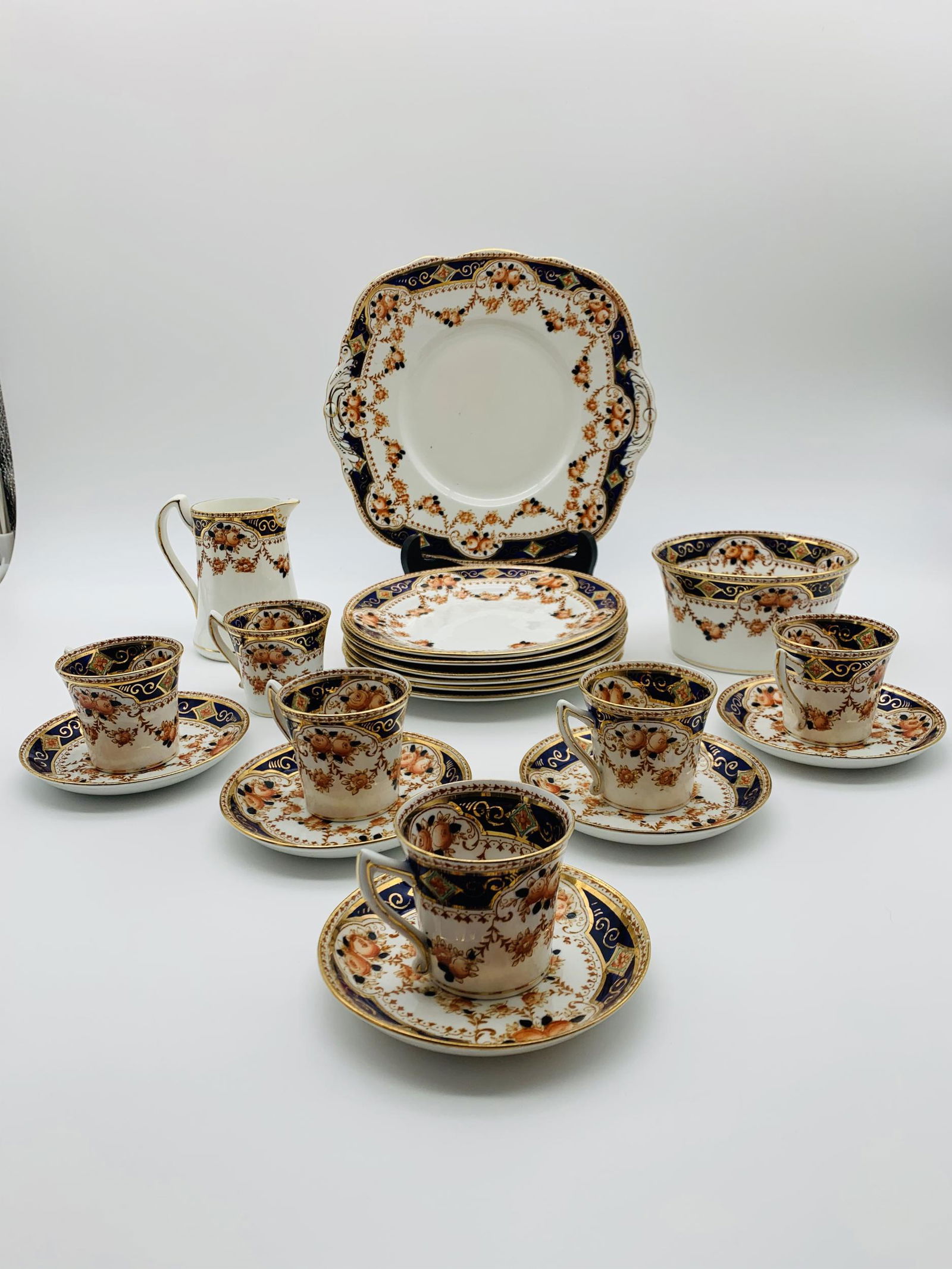 20 Pcs Porcelain Imari Dessert Set (1 of 9)